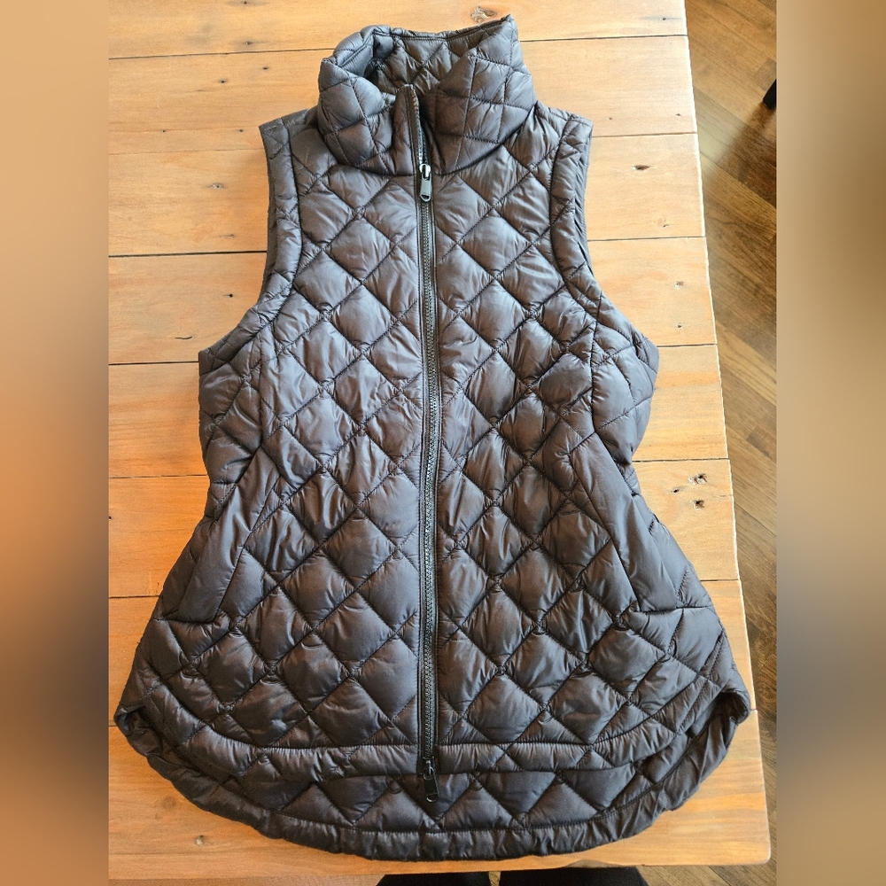 Athleta quilted vest